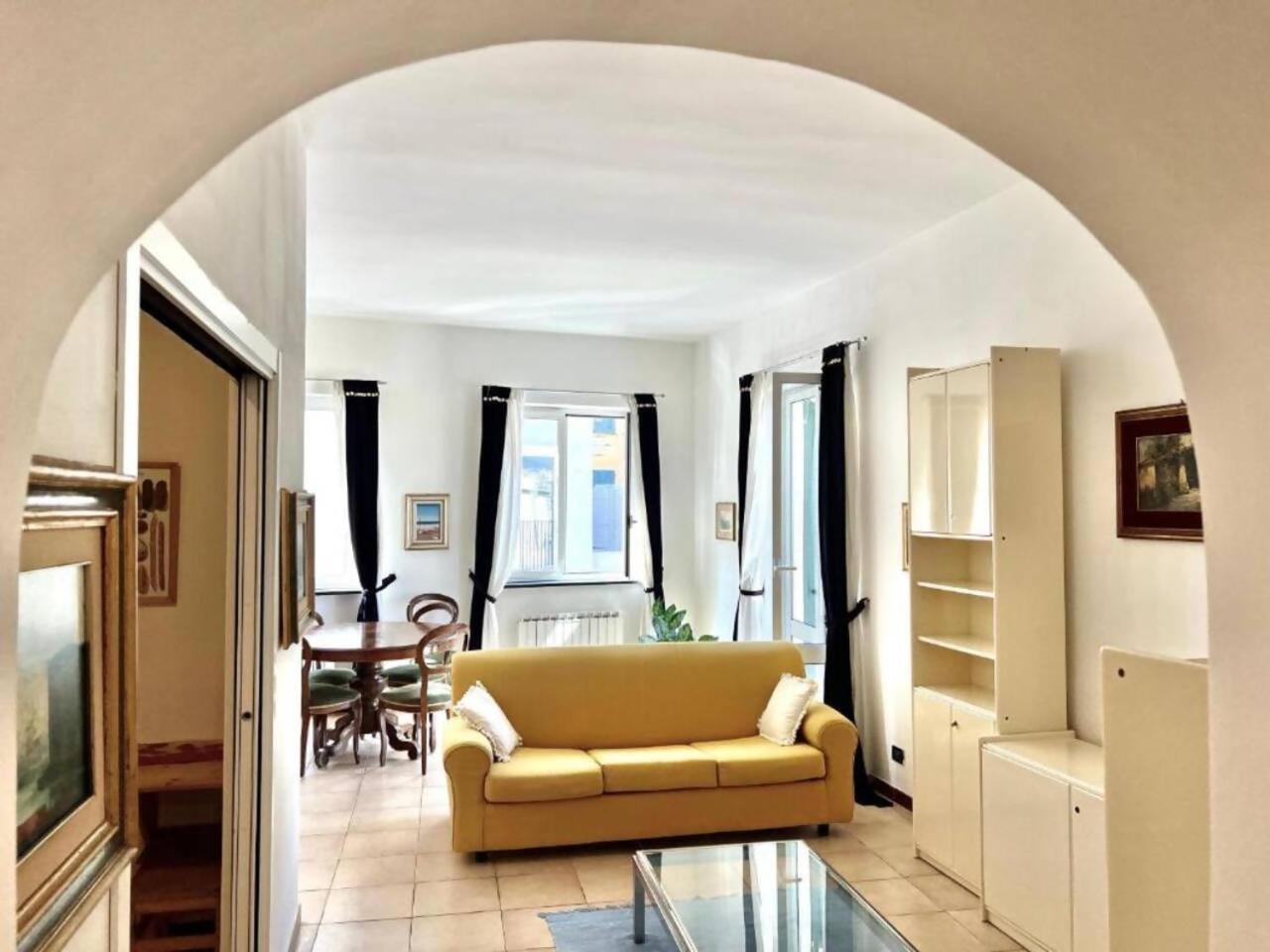 Lovingenoa - Prione - White House Apartment Genua