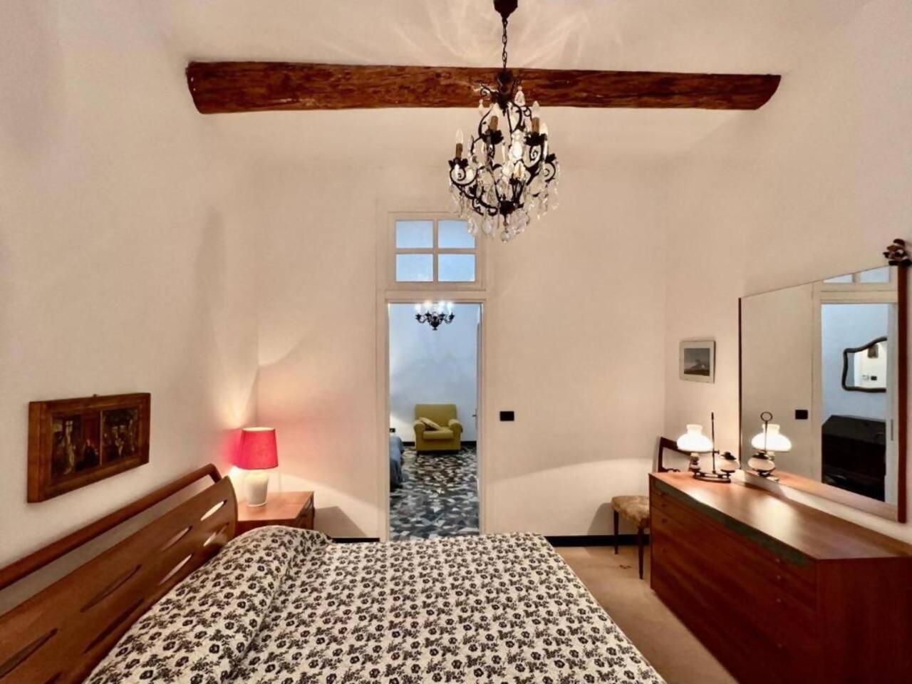 Lovingenoa - Prione - White House Apartment