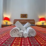 Lovingenoa - Prione - White House