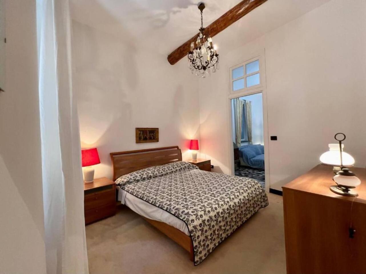Lovingenoa - Prione - White House * Genua
