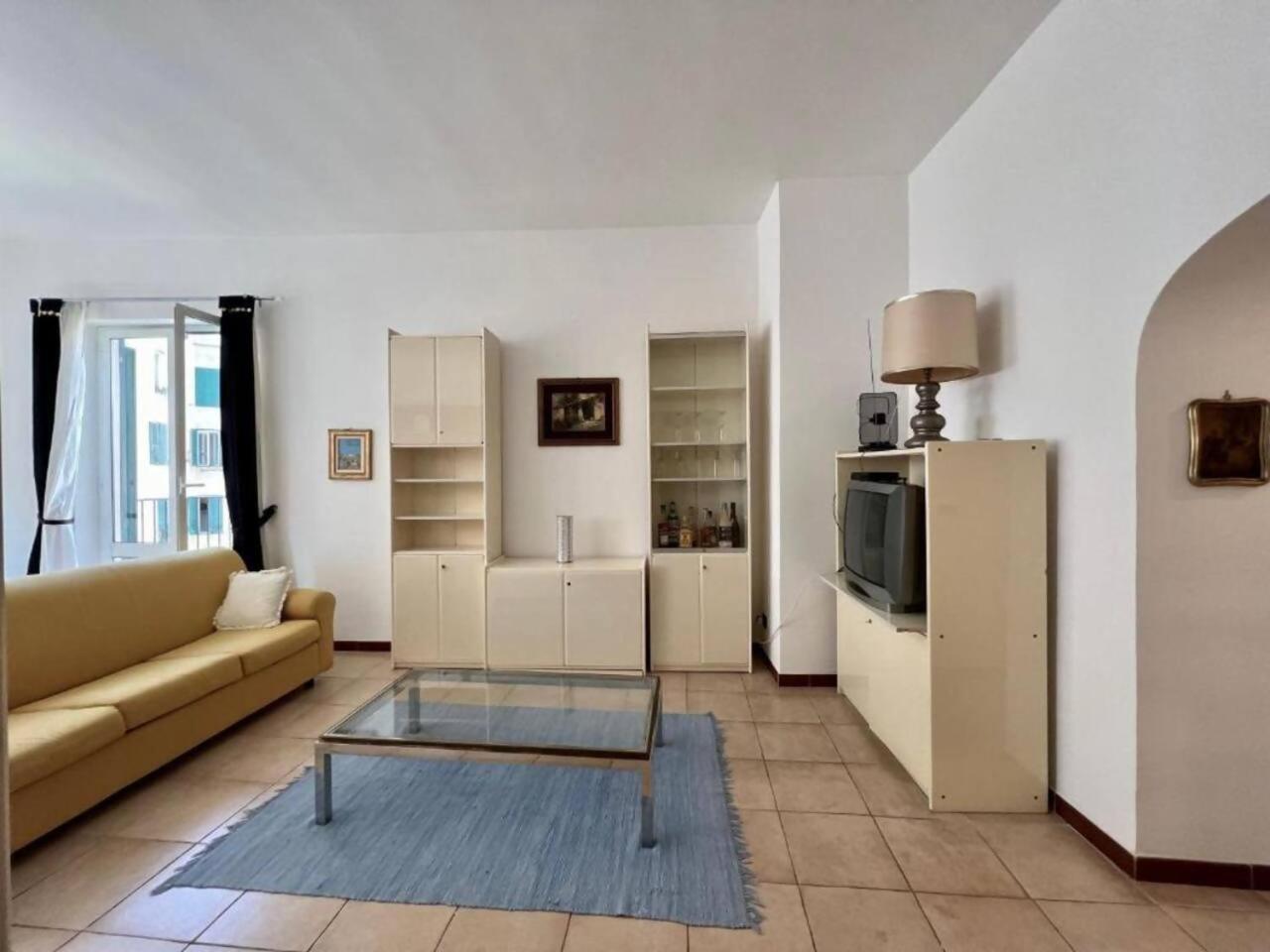 Lovingenoa - Prione - White House * Genua