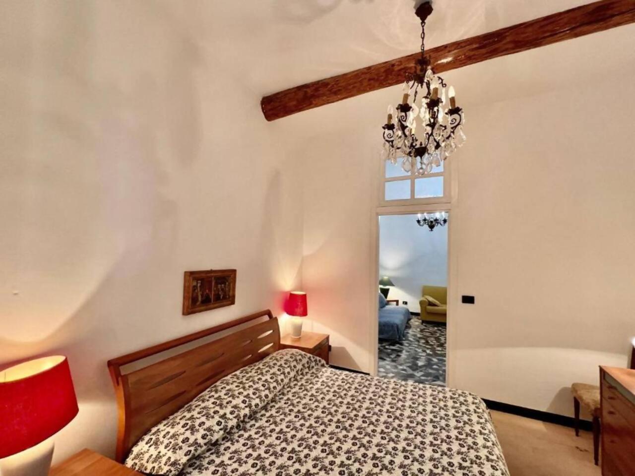 Lovingenoa - Prione - White House * Genua
