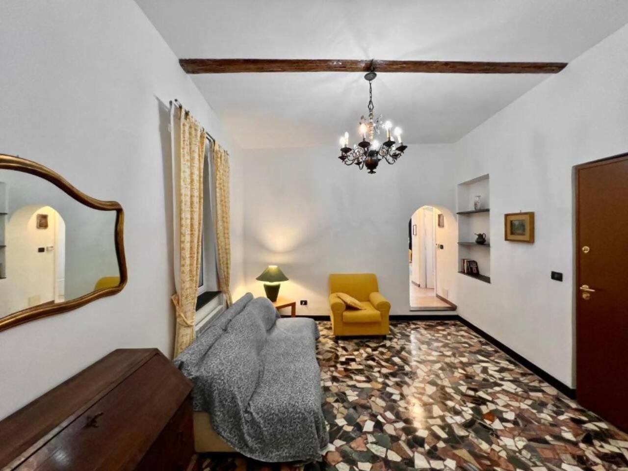 Lovingenoa - Prione - White House Apartment *