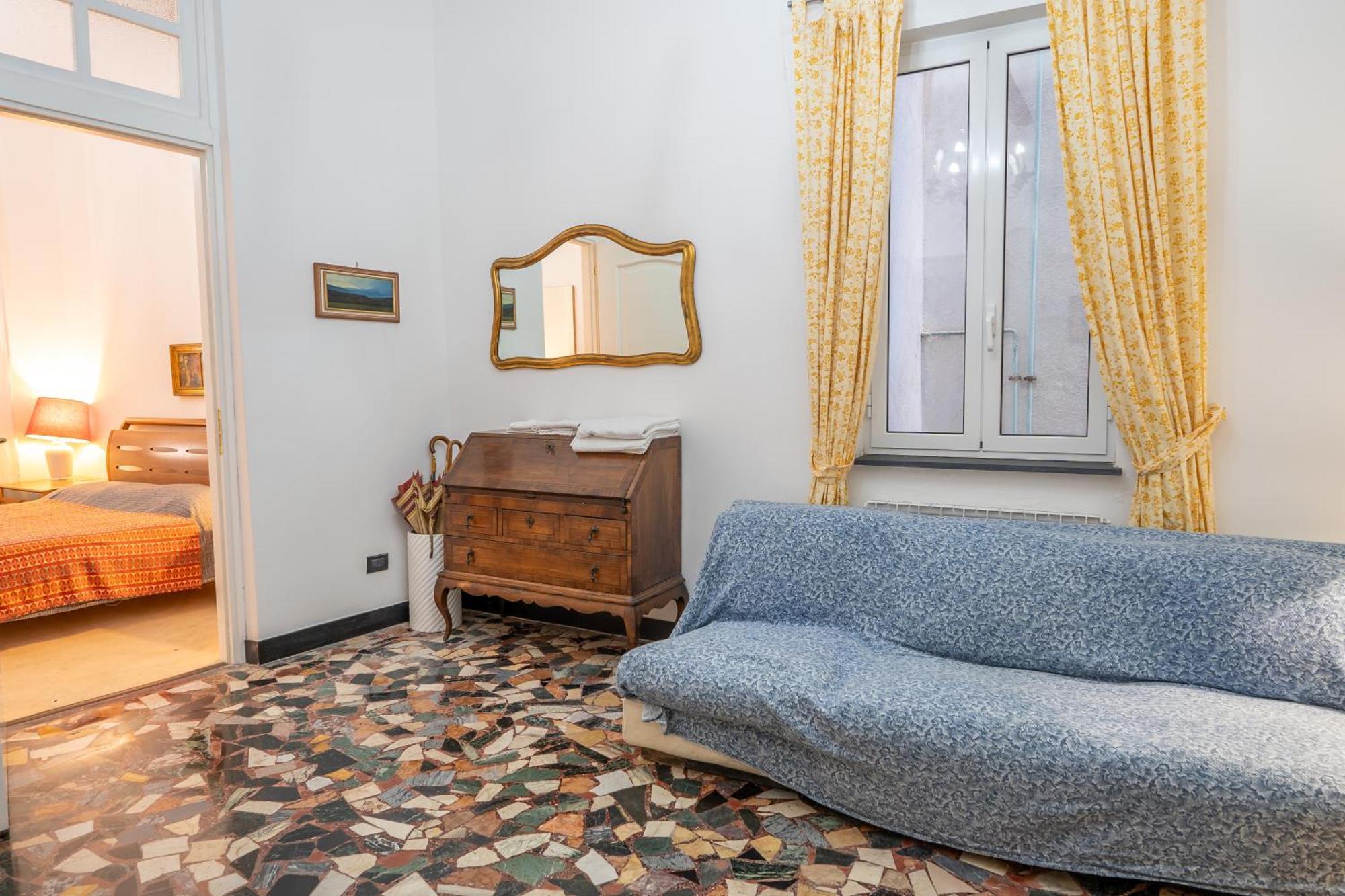 Lovingenoa - Prione - White House Genua