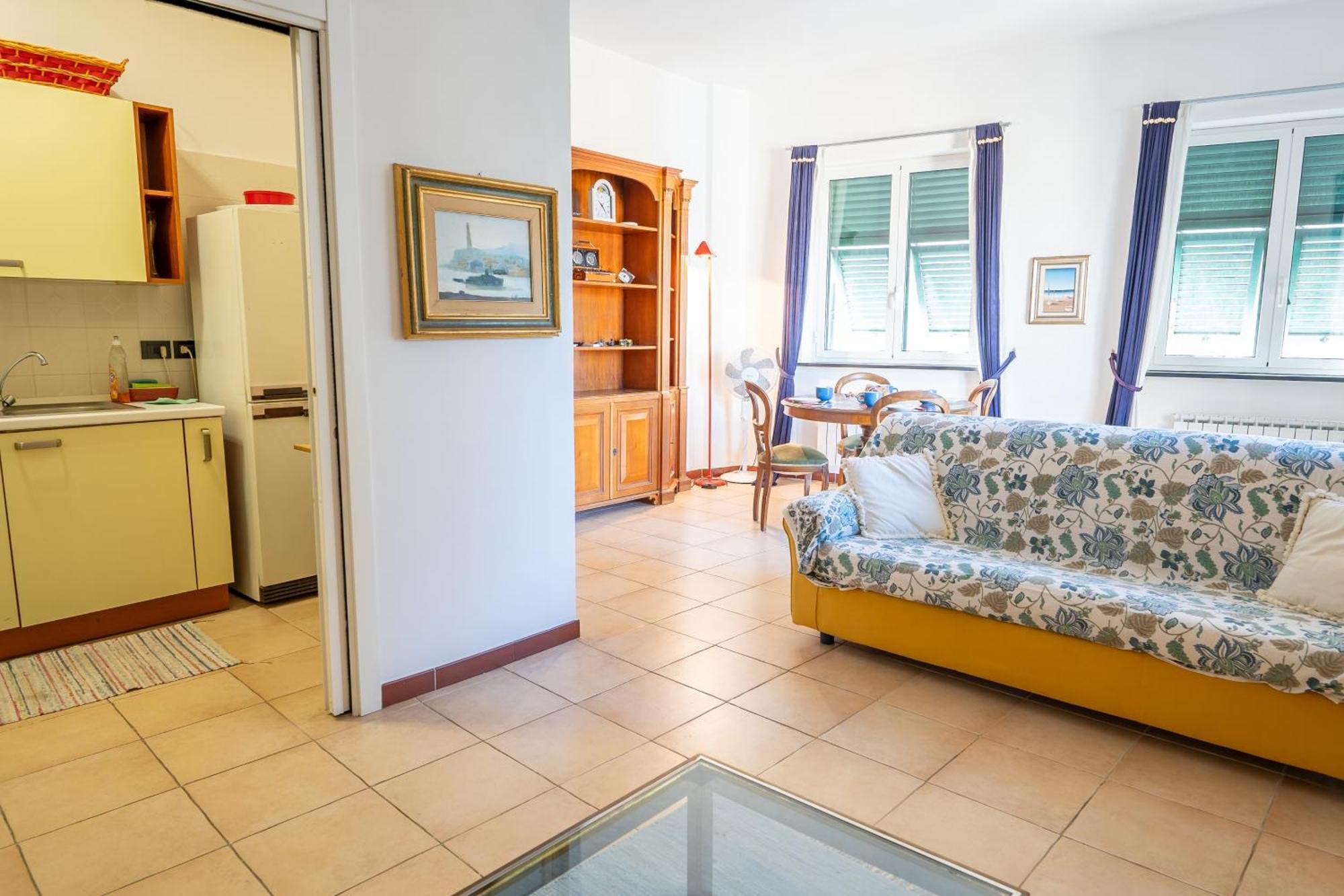 Lovingenoa - Prione - White House Apartment *